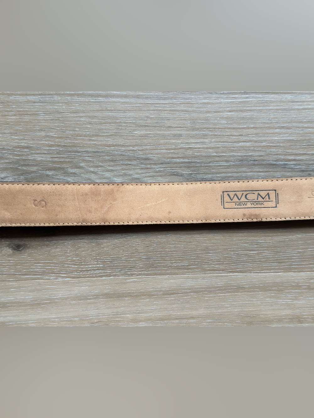 WCM New York Classic Brown Croc-Embossed Leather Belt with Gold Buckle - Picture 5 of 8